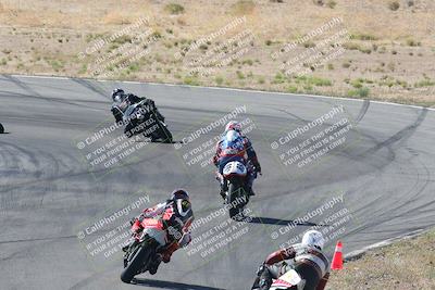 media/Apr-20-2025-AHRMA (Sun) [[393a79c373]]/Race/Group 11 early race/Turn 4b/